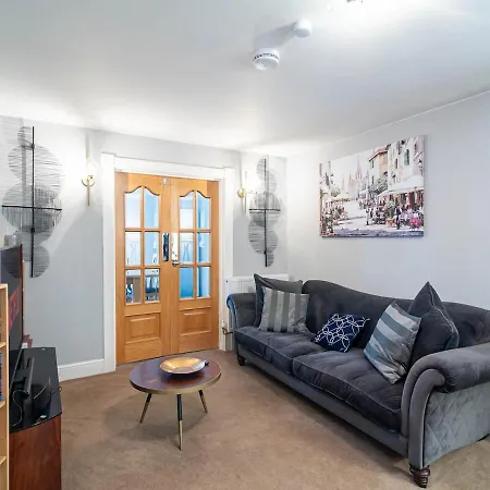 Exclusive 3-bedroom In Villa *