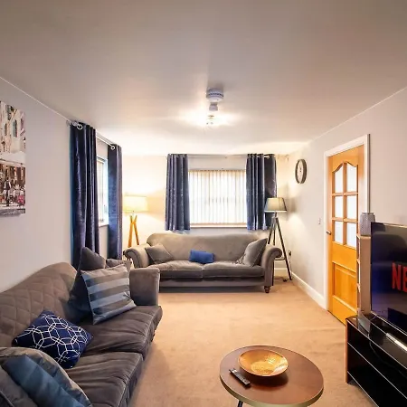 Exclusive 3-bedroom In * Sheffield